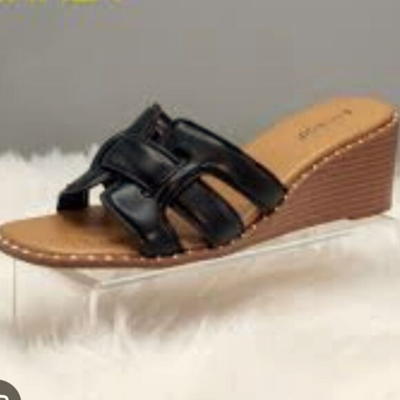 BRAND NEW BAMBOO THIN STUDDED LINER DESIGN WOMENS WEDGE SANDAL - Picture 1 of 15